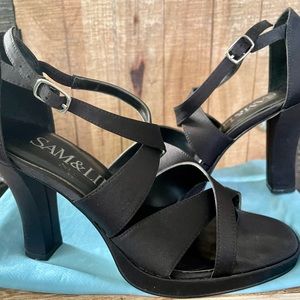 Black Strappy Elegant Formal Heels. Sz 6.5. Worn once, Great Condition!